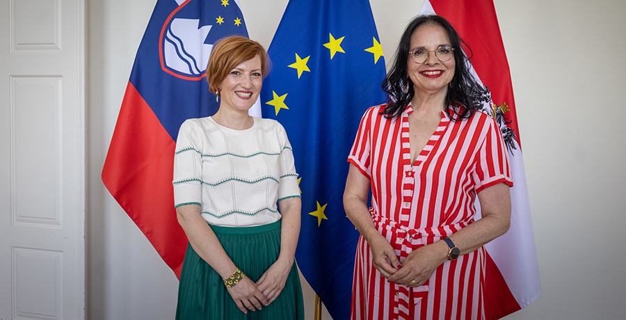 Treffen Mayer mit slowenischer Kulturministerin Asta Vrečko