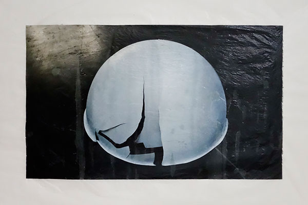 Martin Walde ground.sphere.fracture, 2014, MUD-Print (UMT) auf Japanpapier, 73 x 106cm